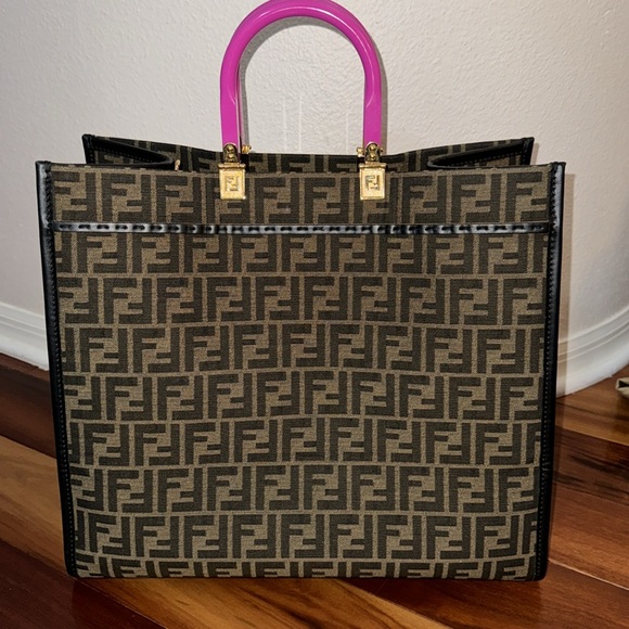 ‼️EXCELLENT CONDITION‼️ Limited Edition Fendi x Versace Bejewelled Large Tote! - Picture 2 of 5